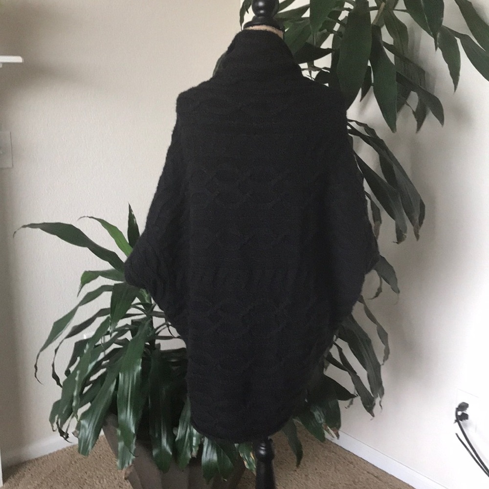 Universal Thread Sweater - image 2